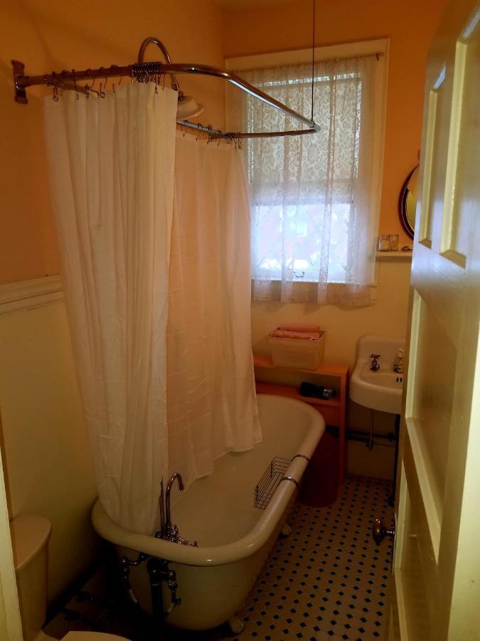 سارانك ليك Franklin Manor Bed And Breakfast المظهر الخارجي الصورة