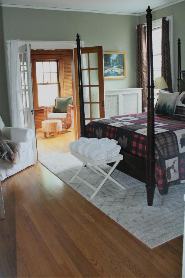 سارانك ليك Franklin Manor Bed And Breakfast المظهر الخارجي الصورة