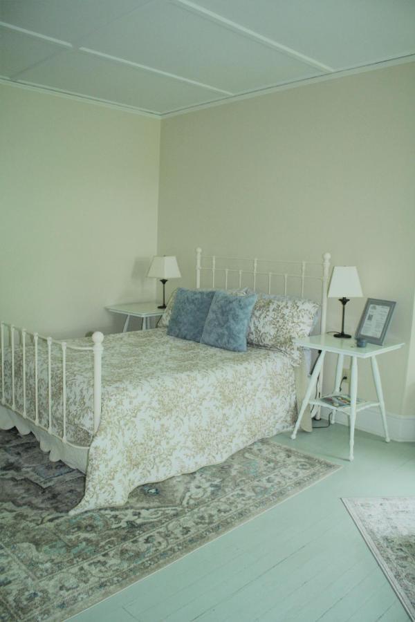 سارانك ليك Franklin Manor Bed And Breakfast المظهر الخارجي الصورة